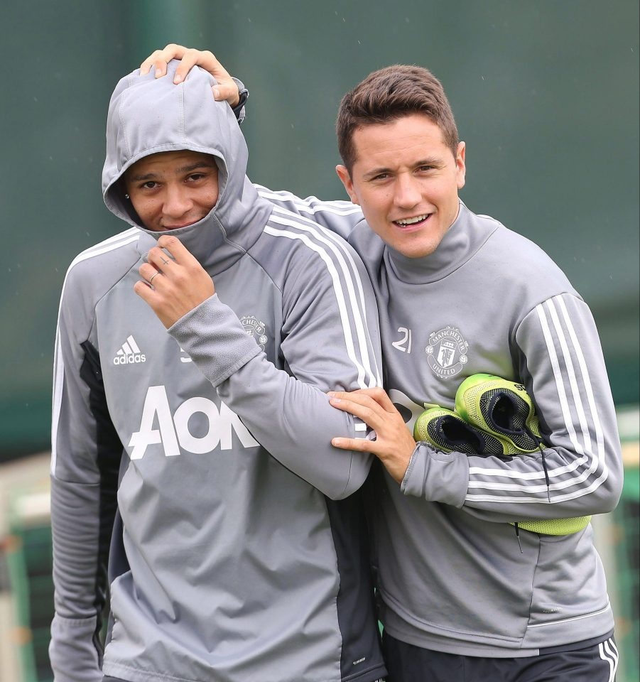 Sao MU vui mừng đón Rojo trở lại luyện tập ảnh 2 Sao MU vui mung don Rojo tro lai luyen tap anh 2