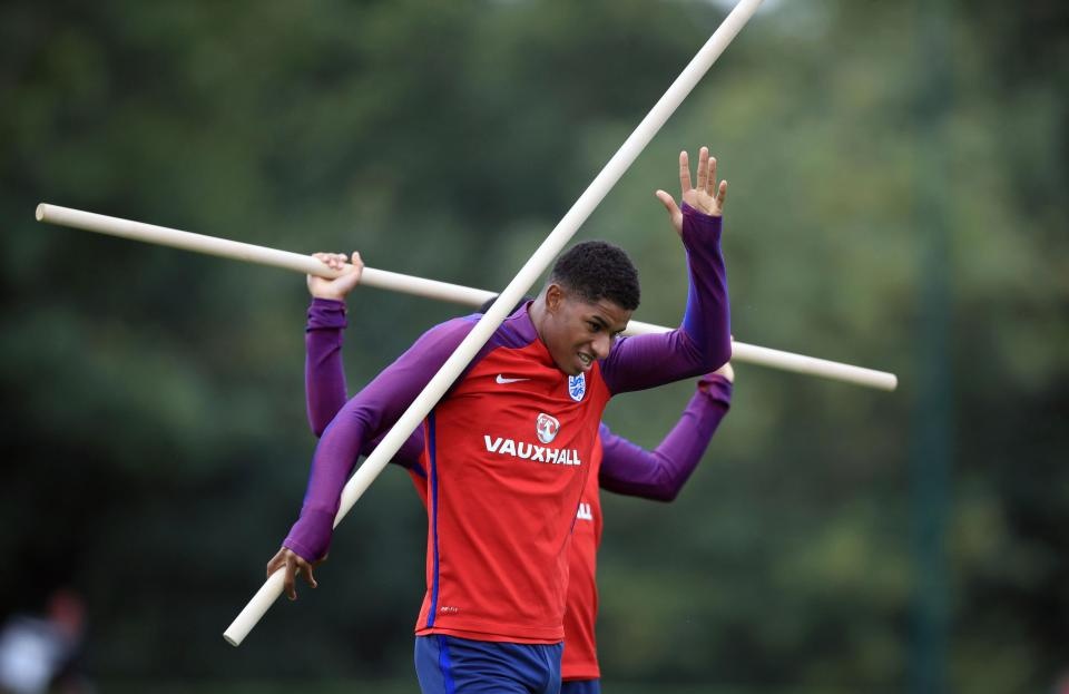 DT Anh luyen tap voi gay truoc tran dau voi Slovakia anh 7