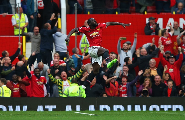 Cham diem MU 4-0 Everton: 'Sao Mai' Lukaku hinh anh