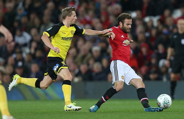 Cham diem MU 4-1 Burton: Diem 10 cho Martial anh 9