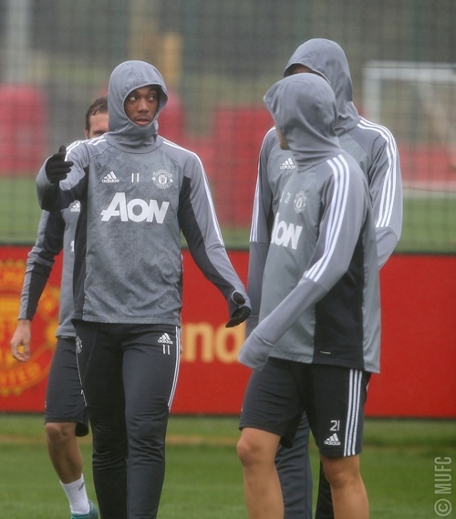 Dan sao MU dam mua luyen tap truoc tran chien voi Southampton anh 5