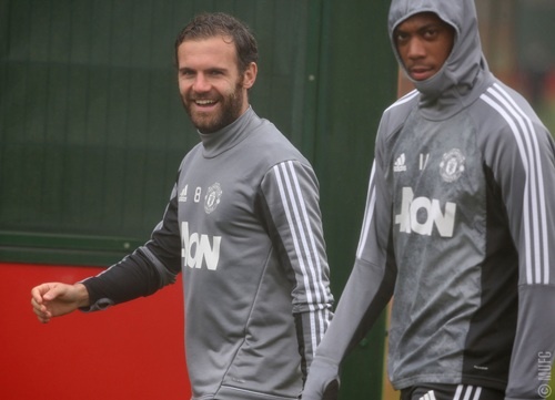 Dan sao MU dam mua luyen tap truoc tran chien voi Southampton anh 7