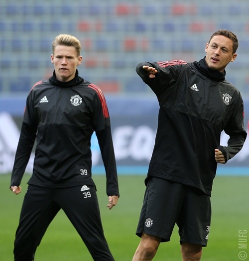 Dan sao MU vui ve luyen tap truoc cuoc chien voi CSKA Moscow anh 12