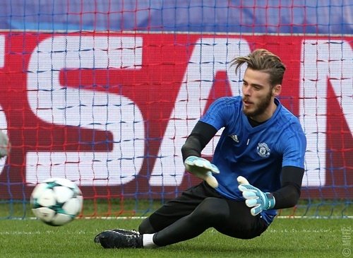 Dan sao MU vui ve luyen tap truoc cuoc chien voi CSKA Moscow anh 8