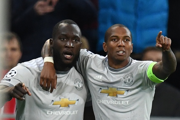 Cham diem CSKA Moscow 1-4 MU: Song sat Lukaku - Martial anh 5