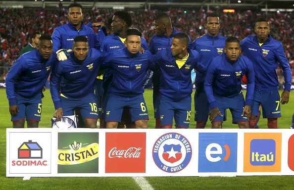 Sanchez toa sang giup Chile tien sat vong chung ket World Cup 2018 anh 2