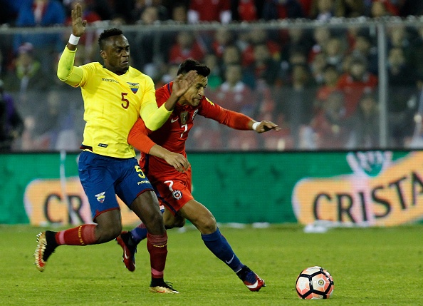 Sanchez toa sang giup Chile tien sat vong chung ket World Cup 2018 anh 3