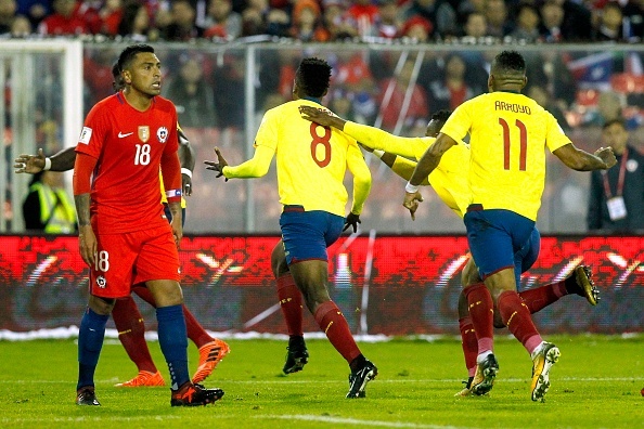 Sanchez toa sang giup Chile tien sat vong chung ket World Cup 2018 anh 6