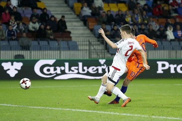 Robben va Depay toa sang,  Ha Lan van kho gianh quyen den Nga anh 3