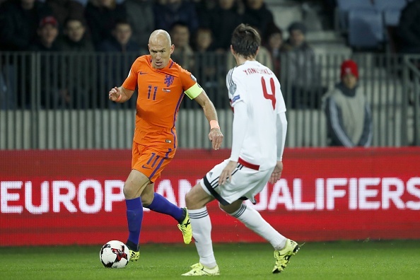 Robben va Depay toa sang,  Ha Lan van kho gianh quyen den Nga anh 4