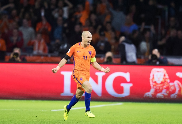 Robben chinh thuc gia tu su nghiep thi dau quoc te anh 1