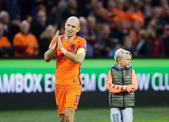 Robben chia tay dong doi va nguoi ham mo Ha Lan hinh anh