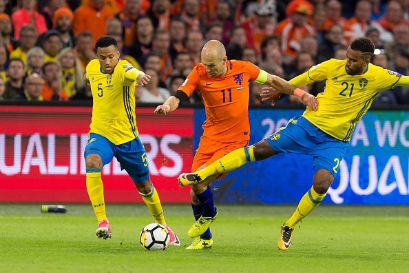 Robben chinh thuc gia tu su nghiep thi dau quoc te anh 2