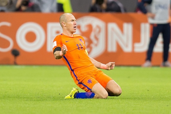 Man trinh dien cua Robben truoc Thuy Dien hinh anh