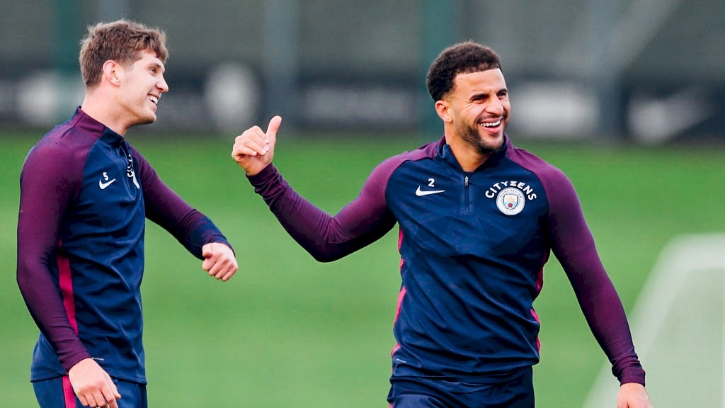 Aguero tro lai than ky sau tai nan xe hoi anh 8