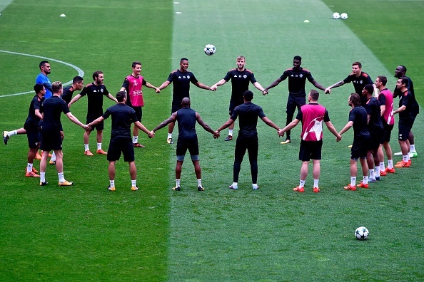 Dan sao MU hao hung truoc cuoc doi dau voi Benfica anh 1