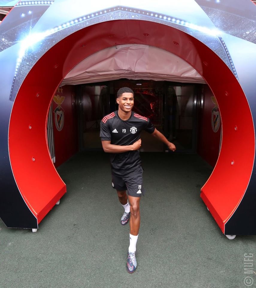 Dan sao MU hao hung truoc cuoc doi dau voi Benfica anh 7