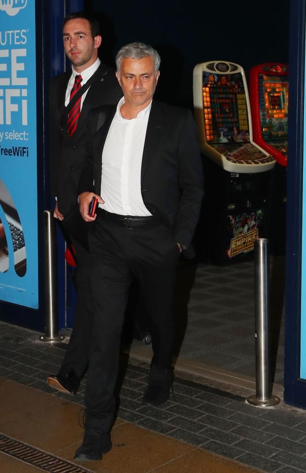 Danh bai Benfica,  dan sao MU vui ve tro ve ngay trong dem anh 10