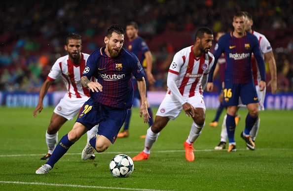 Messi toa sang giup 10 nguoi Barca danh bai Olympiacos anh 2