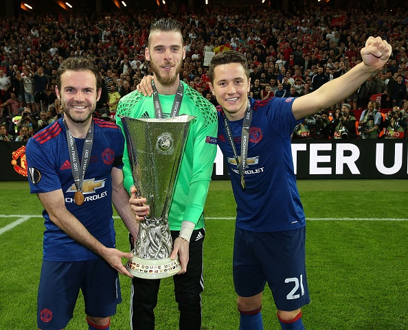 Fan MU soc vi ket qua binh chon cua De Gea anh 3