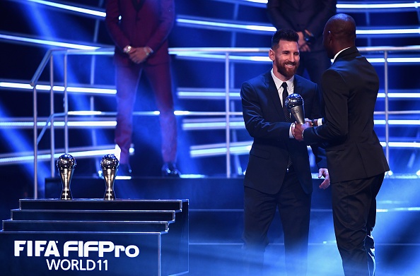 Ronaldo va Messi phot lo nhau trong phieu bau cau thu hay nhat nam anh 3