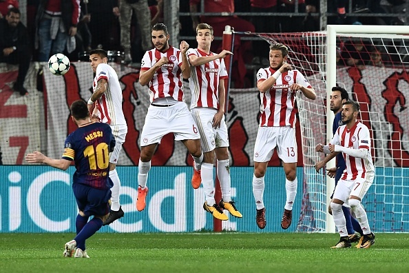 Messi im tieng,  Barcelona chia diem voi Olypiacos anh 7