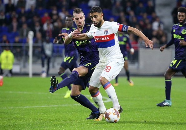 Depay toa sang khien Rooney som roi Europa League anh 1