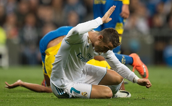 Ronaldo tiep tuc tit ngoi, Real van de bep Las Palmas hinh anh