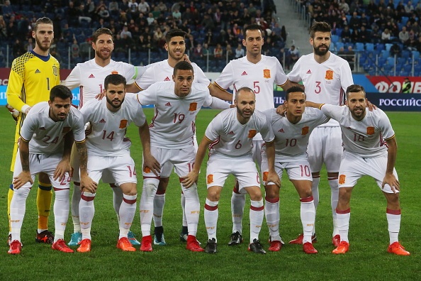 Duoc huong 2 qua Penalty,  Tay Ban Nha van de Nga cam hoa 3-3 anh 1