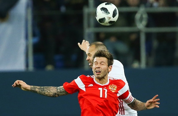 Duoc huong 2 qua Penalty,  Tay Ban Nha van de Nga cam hoa 3-3 anh 7