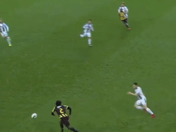 Hau ve Chelsea ghi ban vao luoi nha tu khoang cach gan 30 m hinh anh