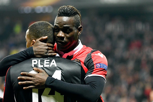 'Ngua chung' Balotelli lap cu dup dua Nice vao vong knock-out anh 4