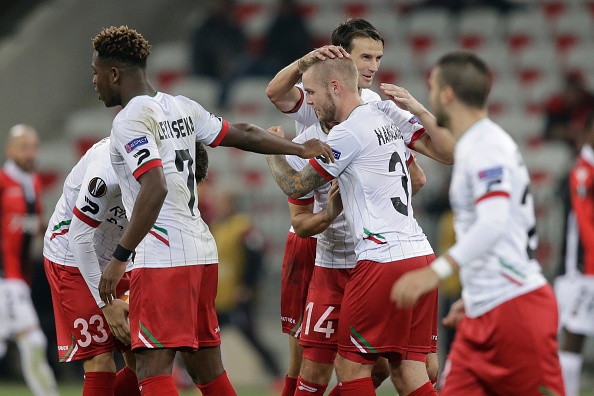 'Ngua chung' Balotelli lap cu dup dua Nice vao vong knock-out anh 6