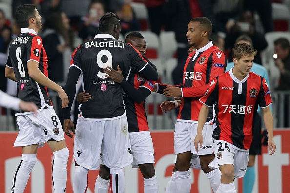 'Ngua chung' Balotelli lap cu dup dua Nice vao vong knock-out anh 8