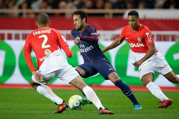 Neymar da penalty,  PSG chem tre ngoi dau bang anh 5