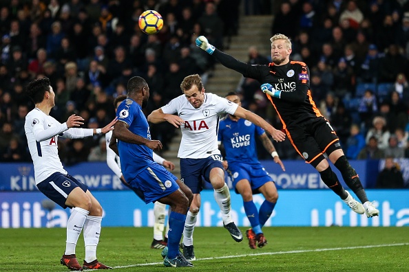 Vardy va Mahrez khien Tottenham hut hoi trong cuoc anh 7