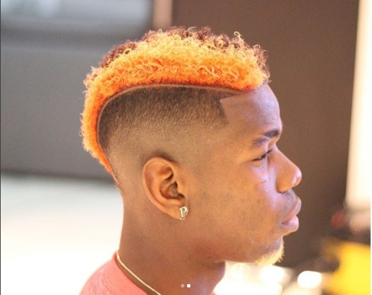 Pogba lai khoe kieu toc moi cho ngay tai xuat anh 1