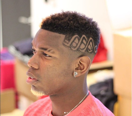 Pogba lai khoe kieu toc moi cho ngay tai xuat hinh anh