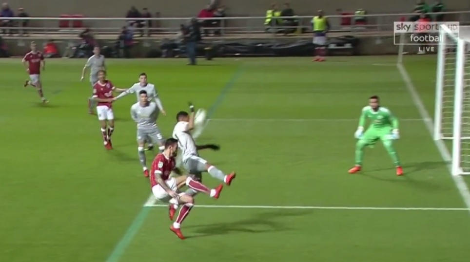 Pogba thoat the do,  MU may man chi thua 1-2 anh 2