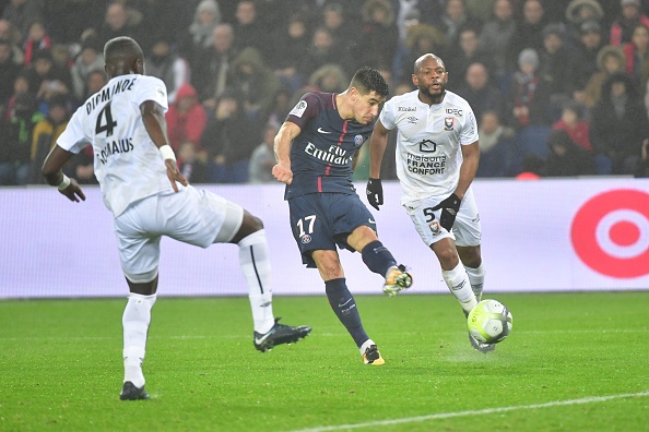 Ky niem sinh nhat 19 tuoi,  Mbappe lap cong giup PSG giu vung ngoi dau bang anh 9