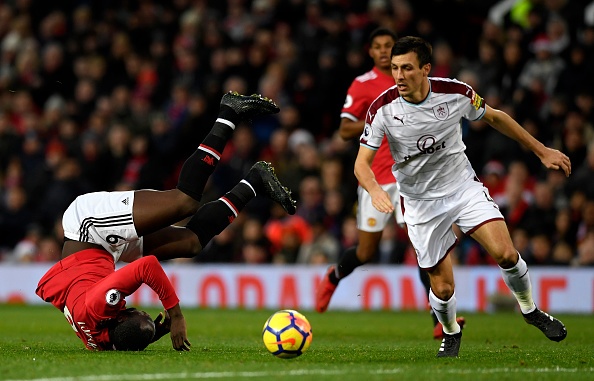 Long ngong phong ngu,  Lukaku lai giup doi ban ghi ban anh 4