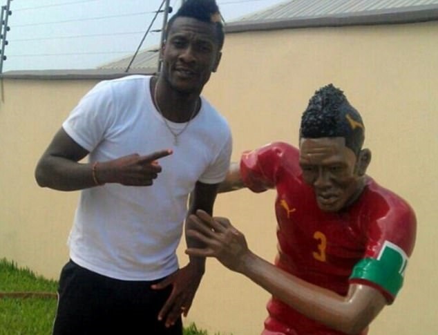 9 buc tuong xau xi cua sao bong da the gioi hinh anh