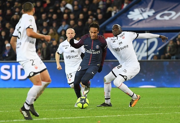 Neymar ghi 4 ban,  PSG huy diet Dijon 8-0 anh 1