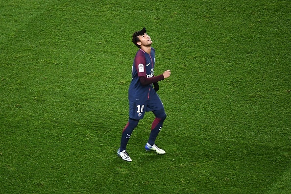 Neymar ghi 4 ban,  PSG huy diet Dijon 8-0 anh 7