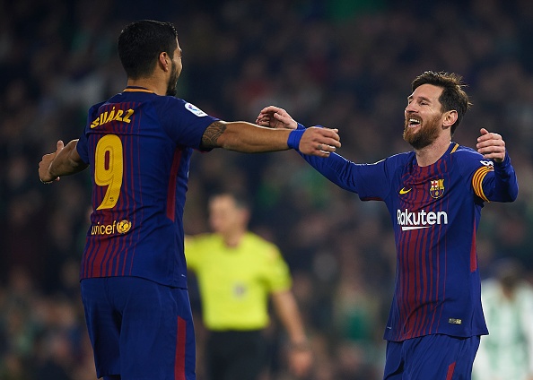 Messi, Suarez cung lap cu dup, Barca thang dam Betis hinh anh