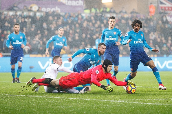 Ra mat Mkhitaryan,  Arsenal thua muoi mat truoc doi bong bet bang anh 2