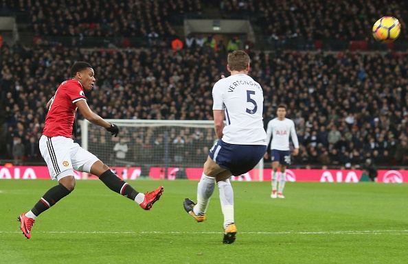 Cham diem Tottenham 2-0 MU: Sanchez te nhat tran anh 9