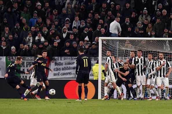 Higuain hong pen,  Juventus bi Tottenham cam hoa tren san nha anh 14