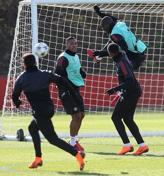 MU don hang loat tru cot truoc dai chien Sevilla anh 4