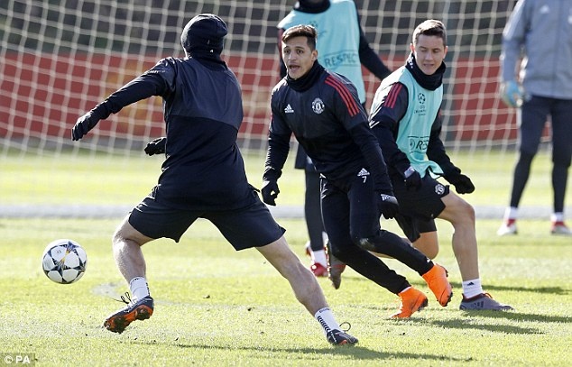 MU don hang loat tru cot truoc dai chien Sevilla anh 6